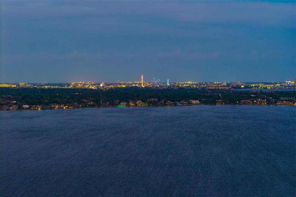 6119 GROSVENOR SHORE DRIVE photo 4
