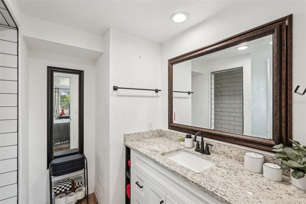 107 TEMPLE ROAD photo 12