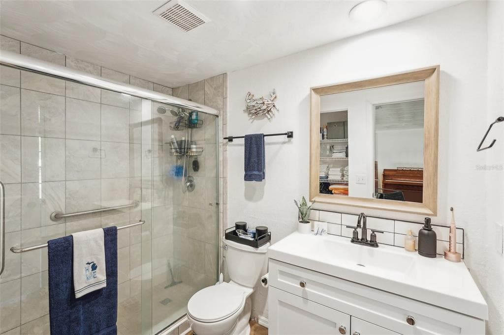 107 TEMPLE ROAD photo 9