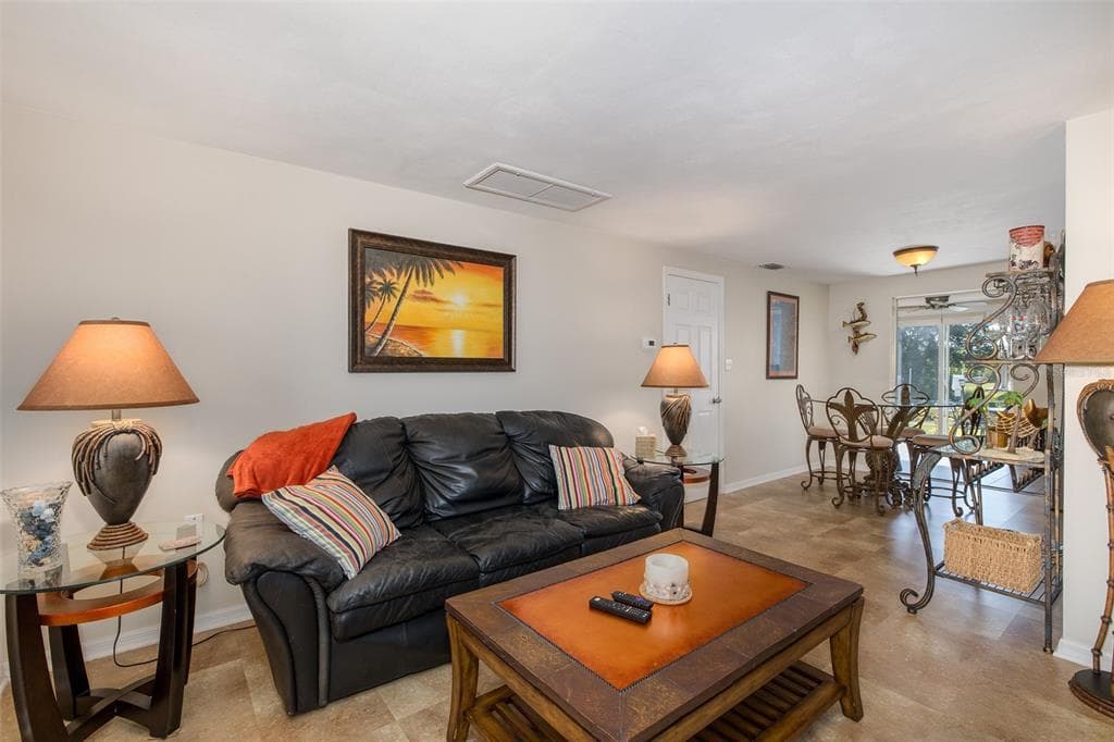 3318 PINEVIEW DRIVE photo 14