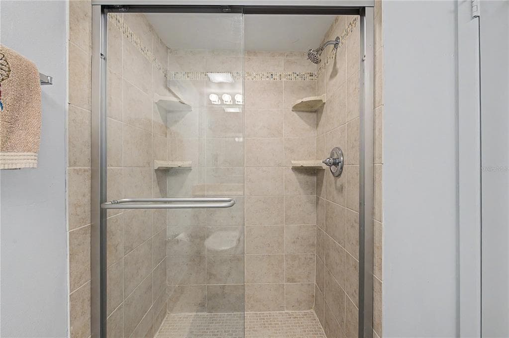 3300 COVE CAY DRIVE 7D photo 23