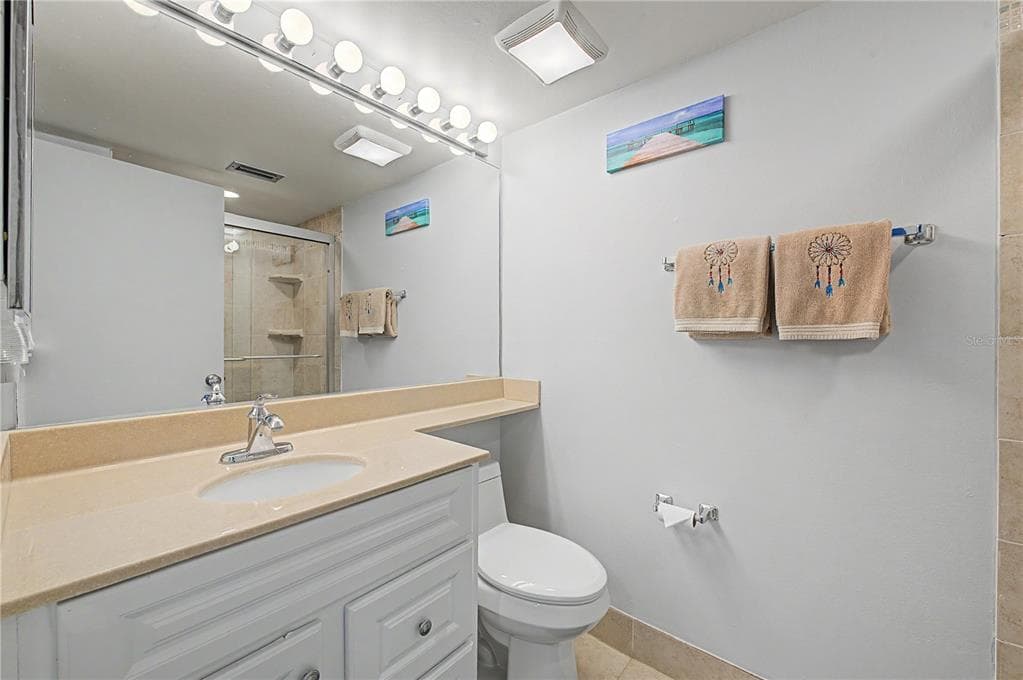 3300 COVE CAY DRIVE 7D photo 22