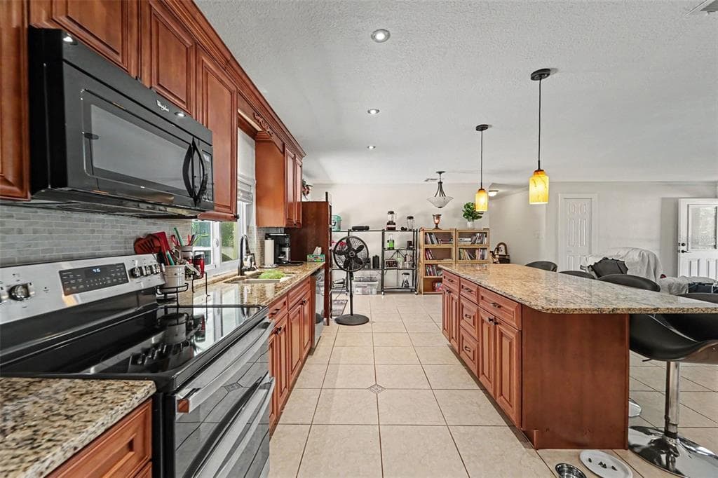 8639 GREEN STREET photo 7