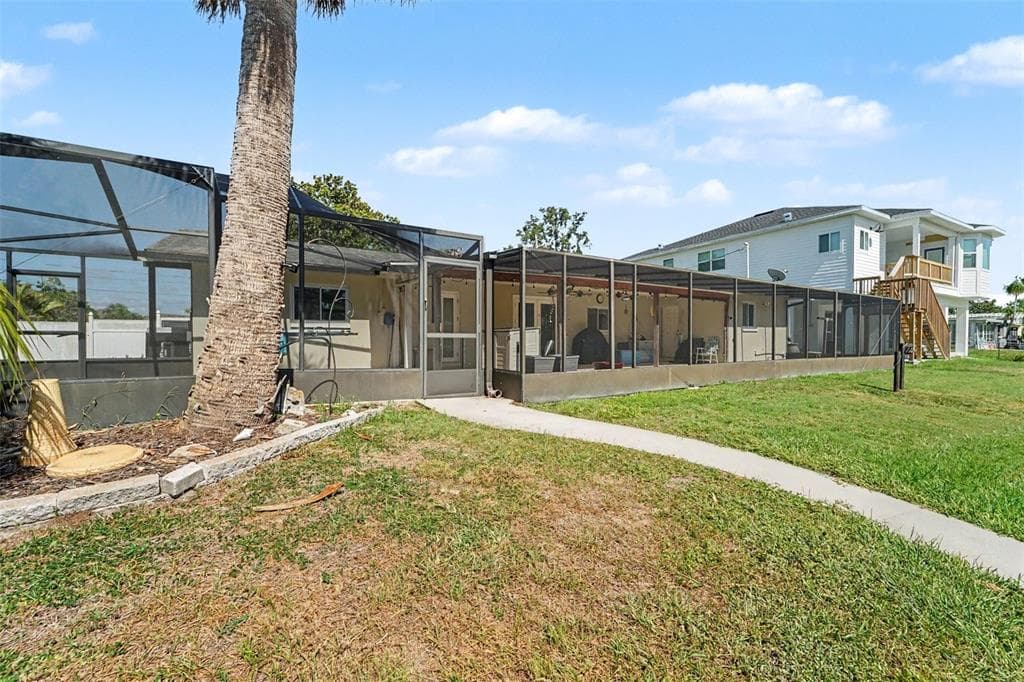 8639 GREEN STREET photo 24