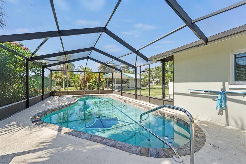 8639 GREEN STREET photo 21