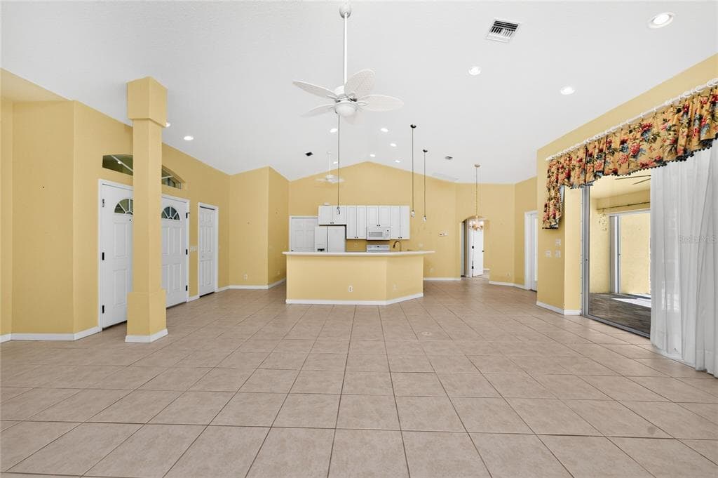 225 FAIRWAY ROAD photo 6