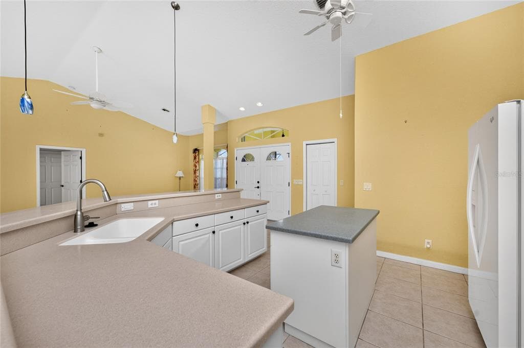 225 FAIRWAY ROAD photo 13