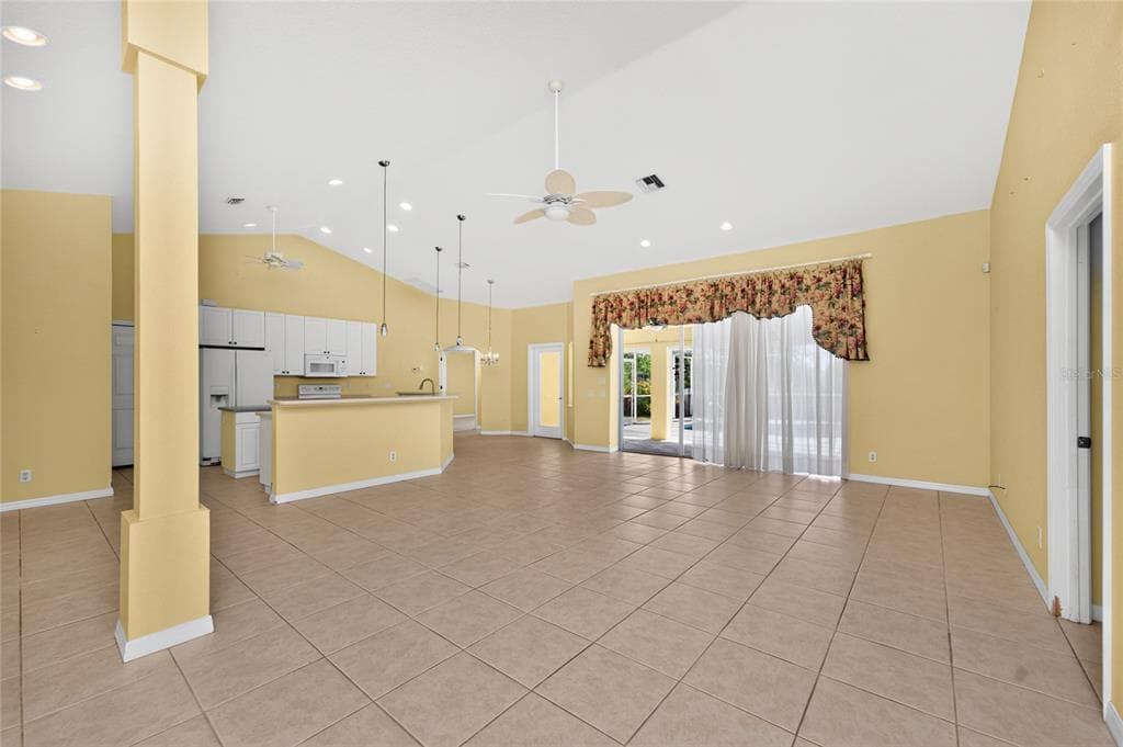 225 FAIRWAY ROAD photo 7