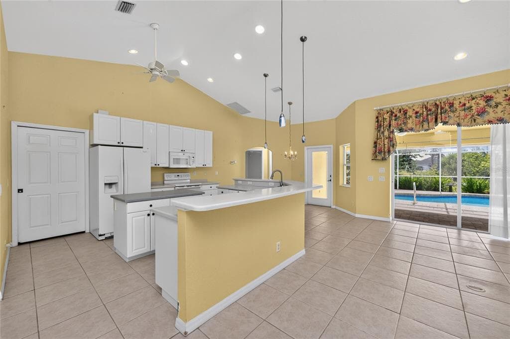 225 FAIRWAY ROAD photo 15