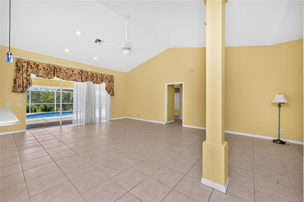 225 FAIRWAY ROAD photo 8