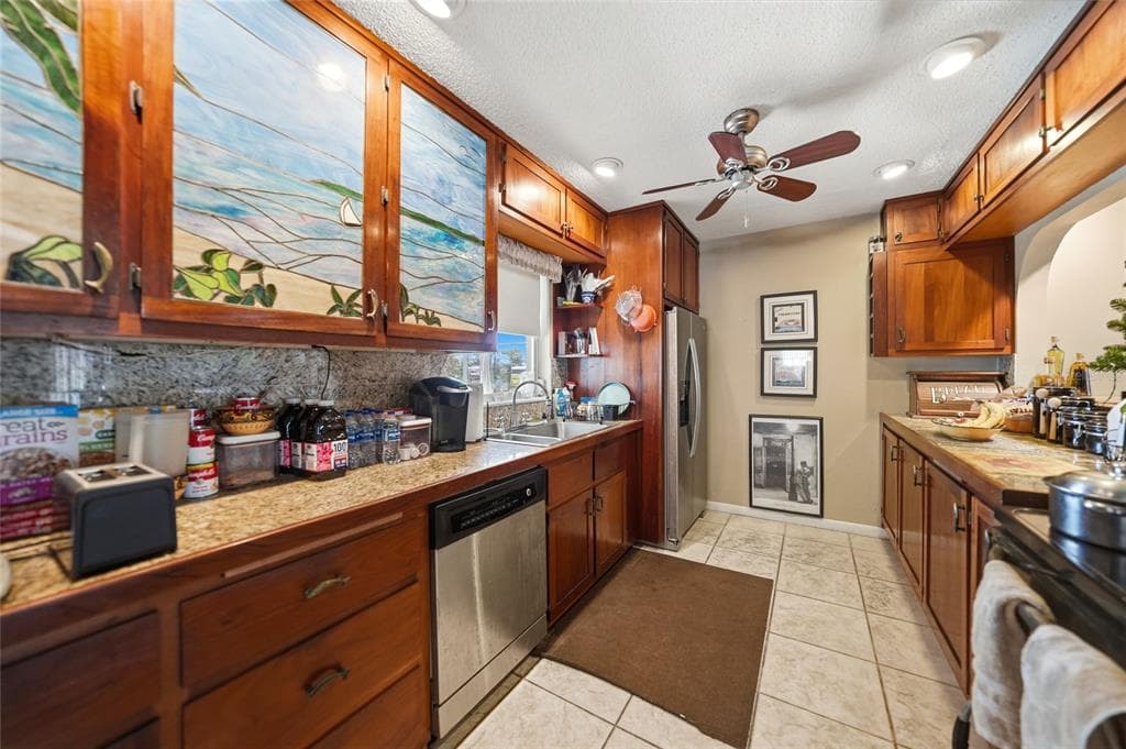 21078 EDGEWATER DRIVE photo 8