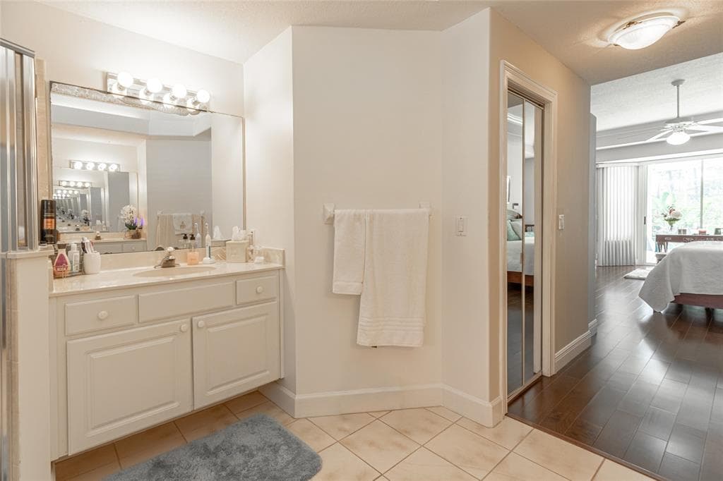 39 WELLSTREAM LANE photo 16