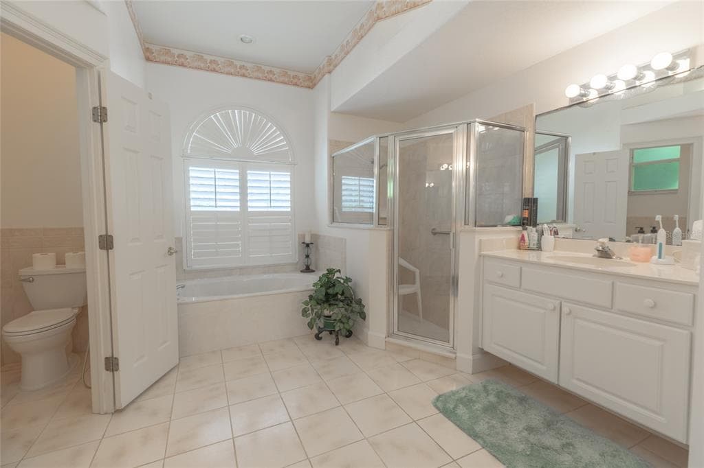 39 WELLSTREAM LANE photo 18