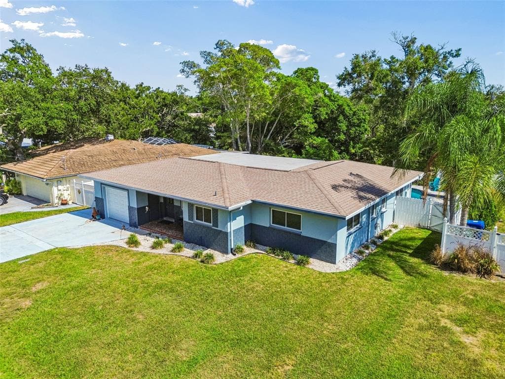 3282 HONEYSUCKLE RD photo 2