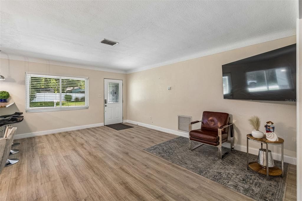 3282 HONEYSUCKLE RD photo 17