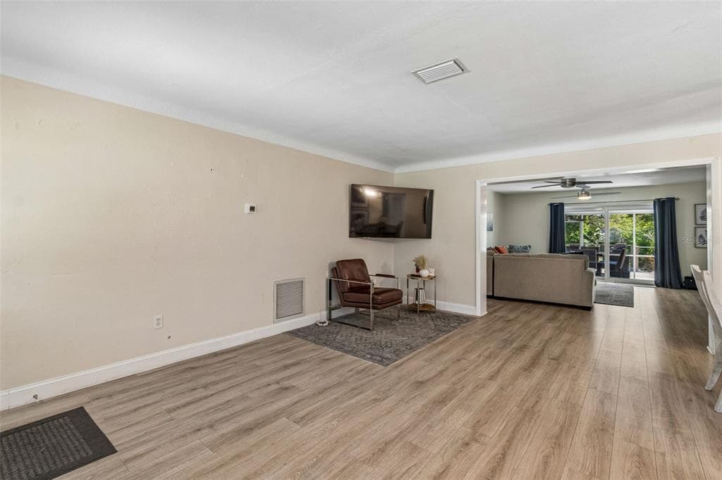 3282 HONEYSUCKLE RD photo 16