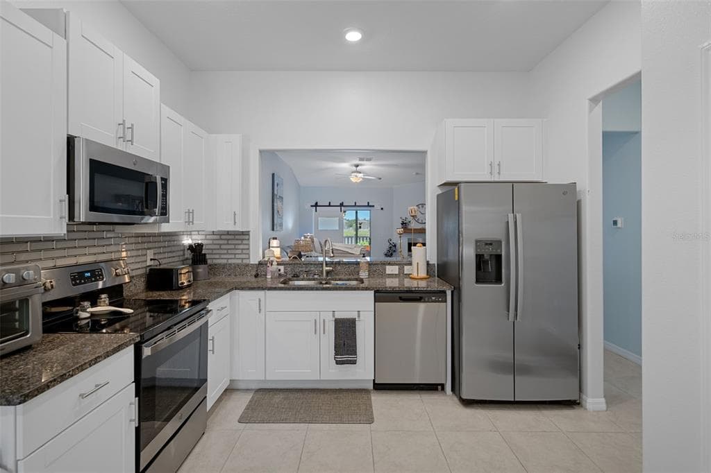 14055 WEDDINGTON TERRACE photo 9