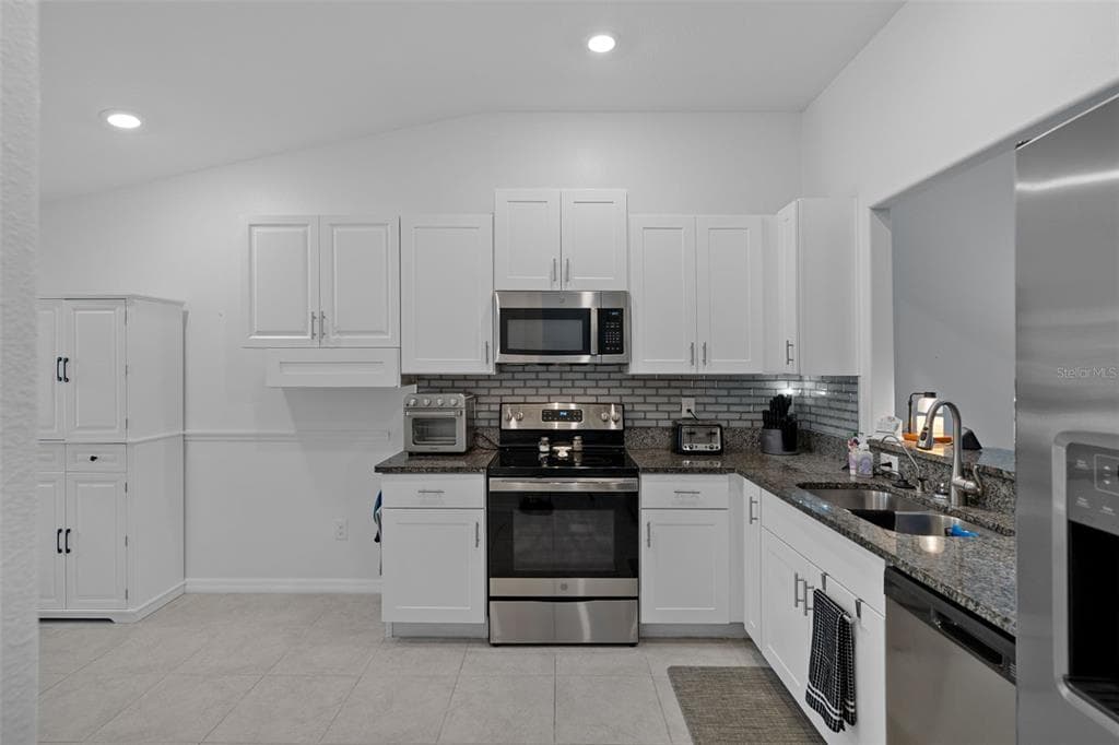 14055 WEDDINGTON TERRACE photo 10