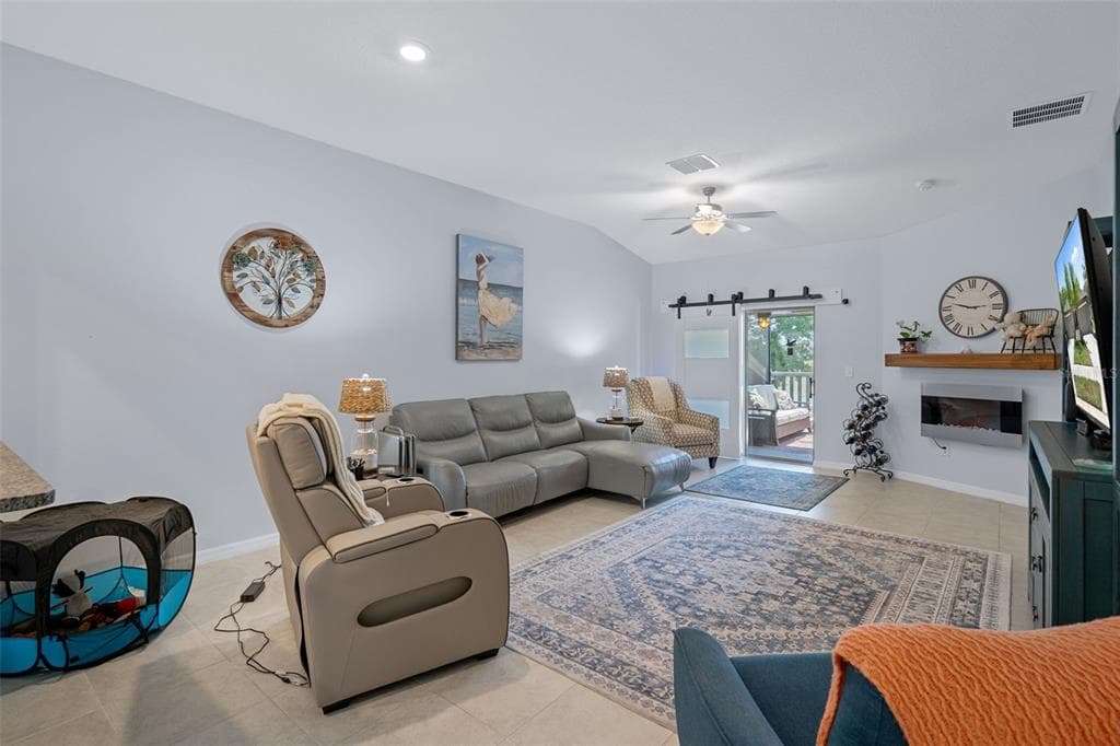 14055 WEDDINGTON TERRACE photo 14