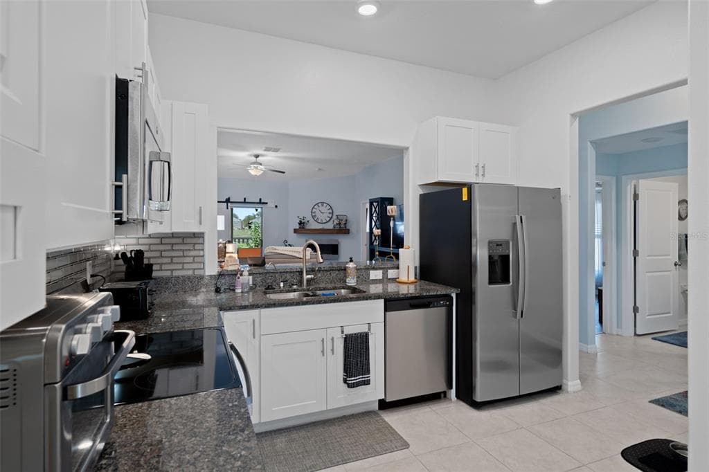 14055 WEDDINGTON TERRACE photo 11