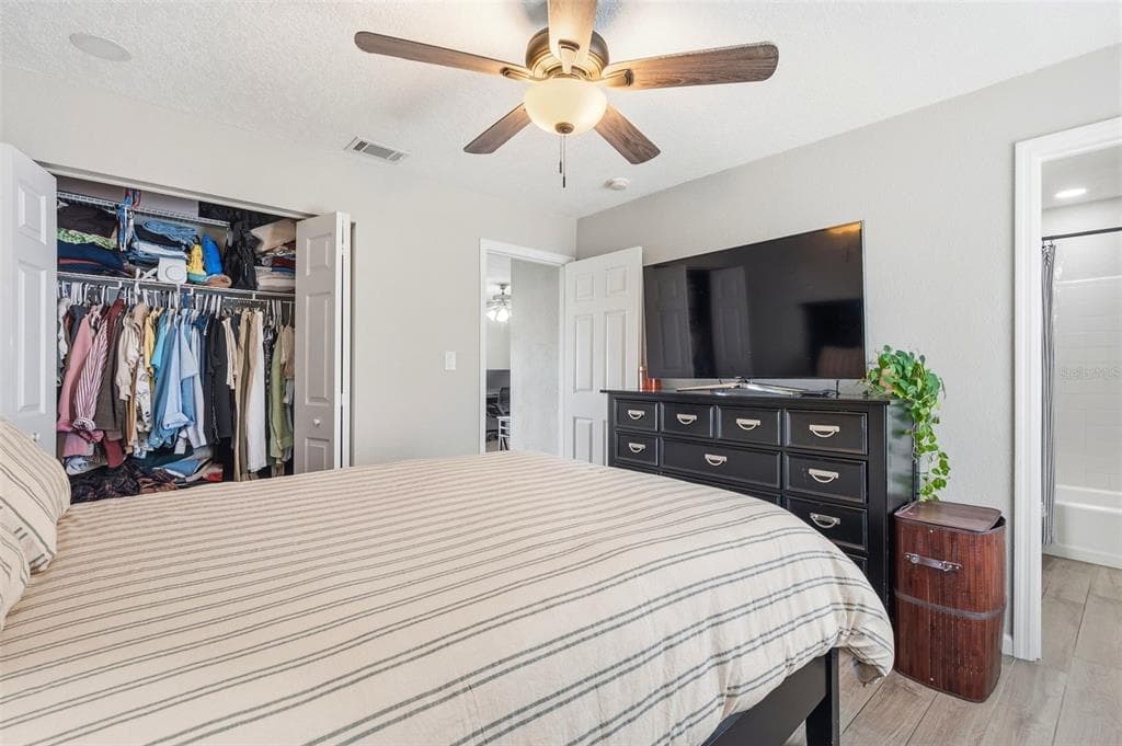 4725 COQUINA KEY DRIVE SE D photo 17