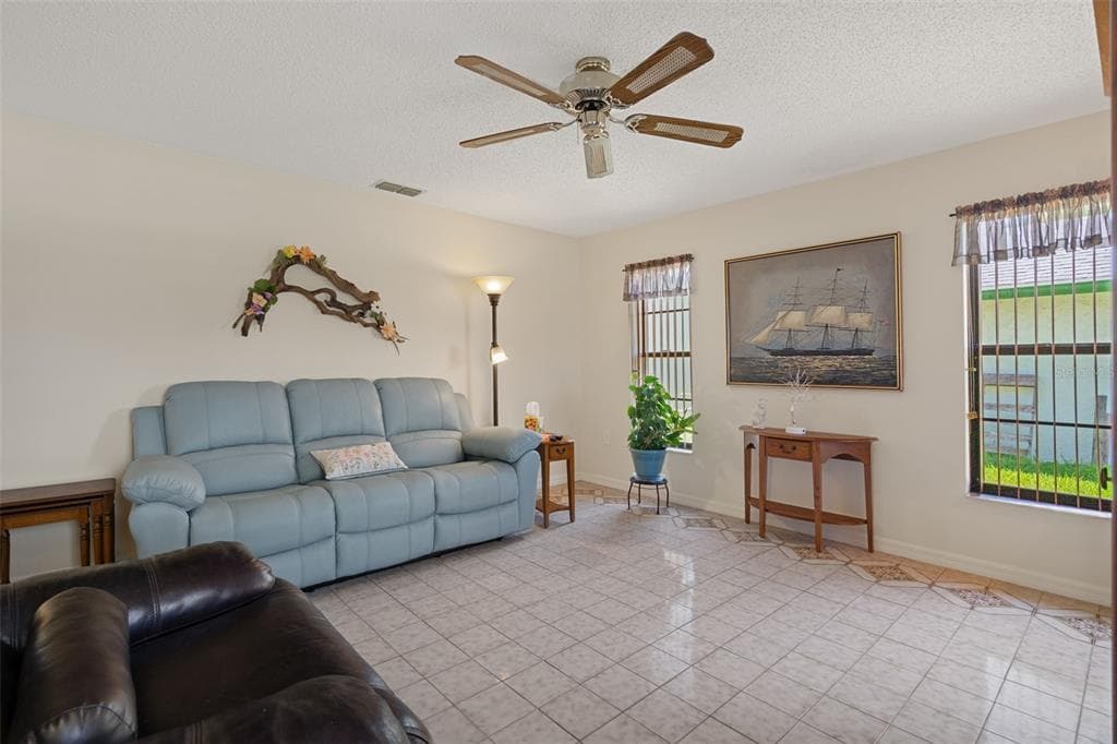 15602 CENTURY DRIVE photo 17