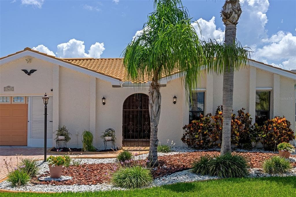 15602 CENTURY DRIVE photo 9