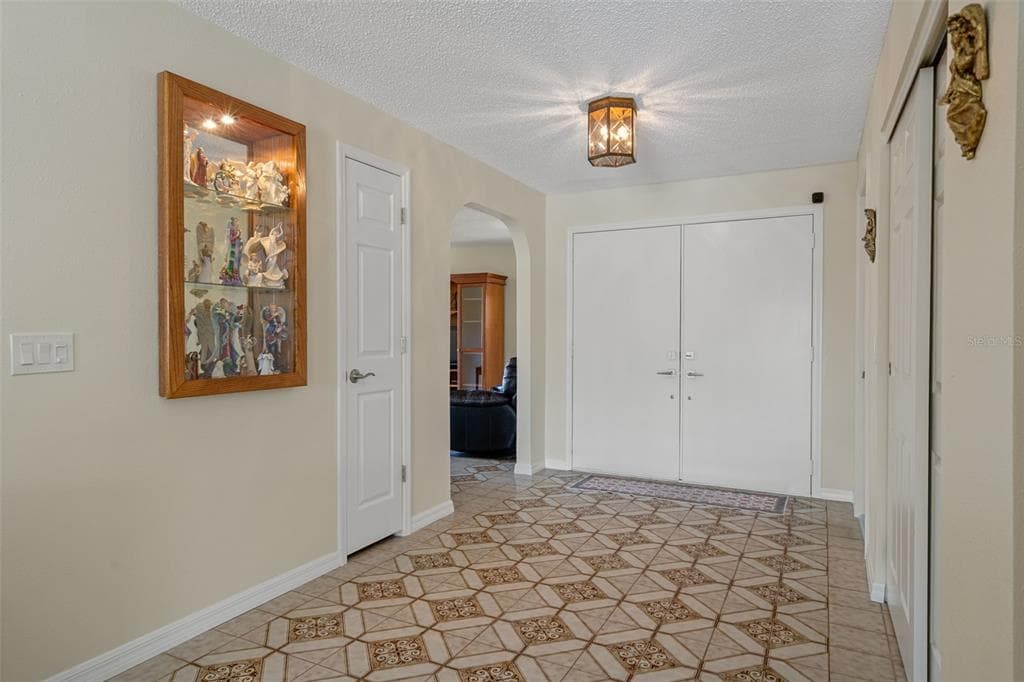 15602 CENTURY DRIVE photo 14