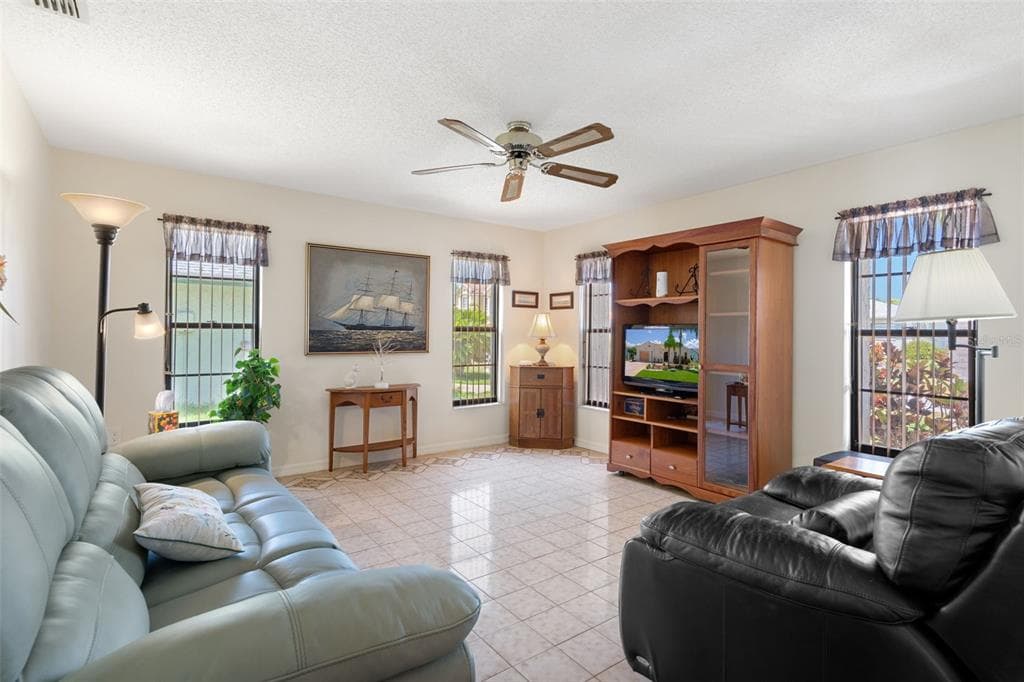 15602 CENTURY DRIVE photo 15