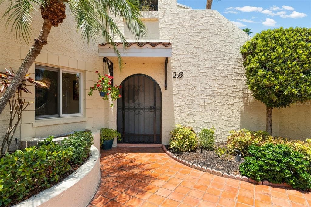 6101 34TH STREET W 2B photo 2