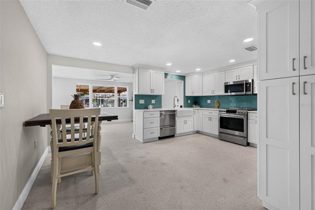 13626 JENNITA DRIVE photo 11