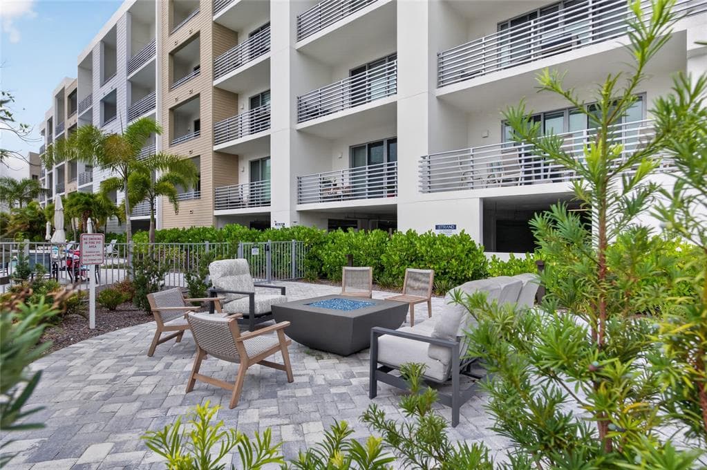 1709 N TAMIAMI TRAIL 505 photo 23