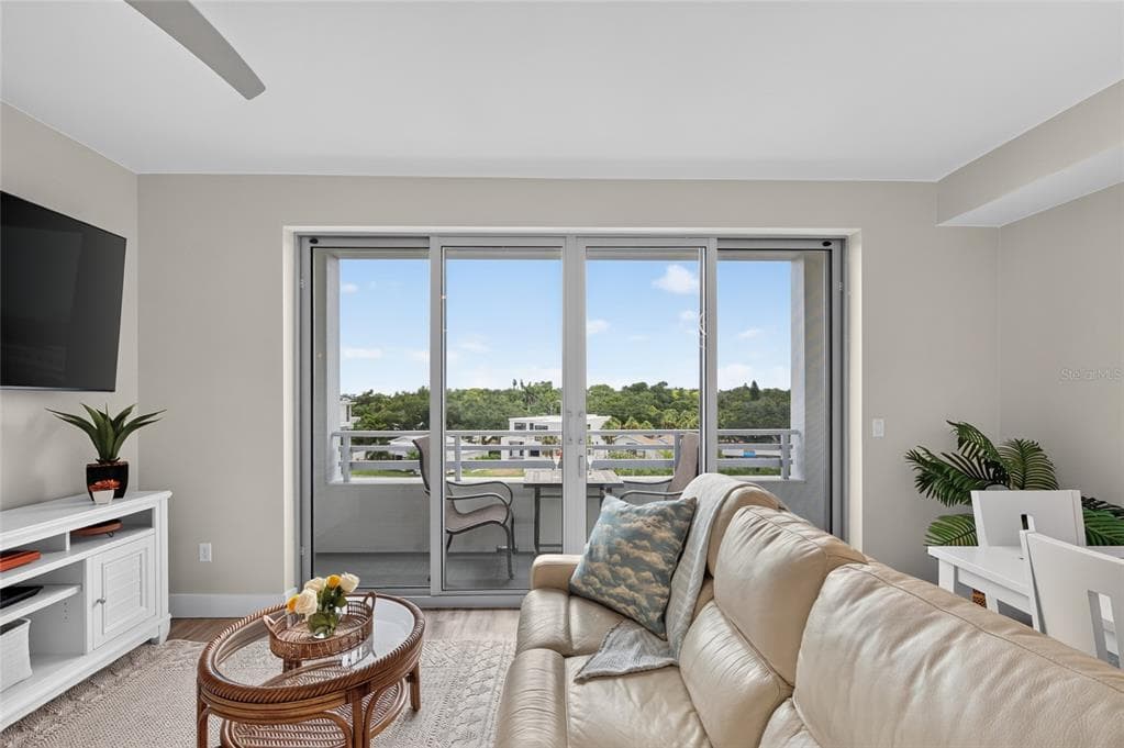 1709 N TAMIAMI TRAIL 505 photo 13