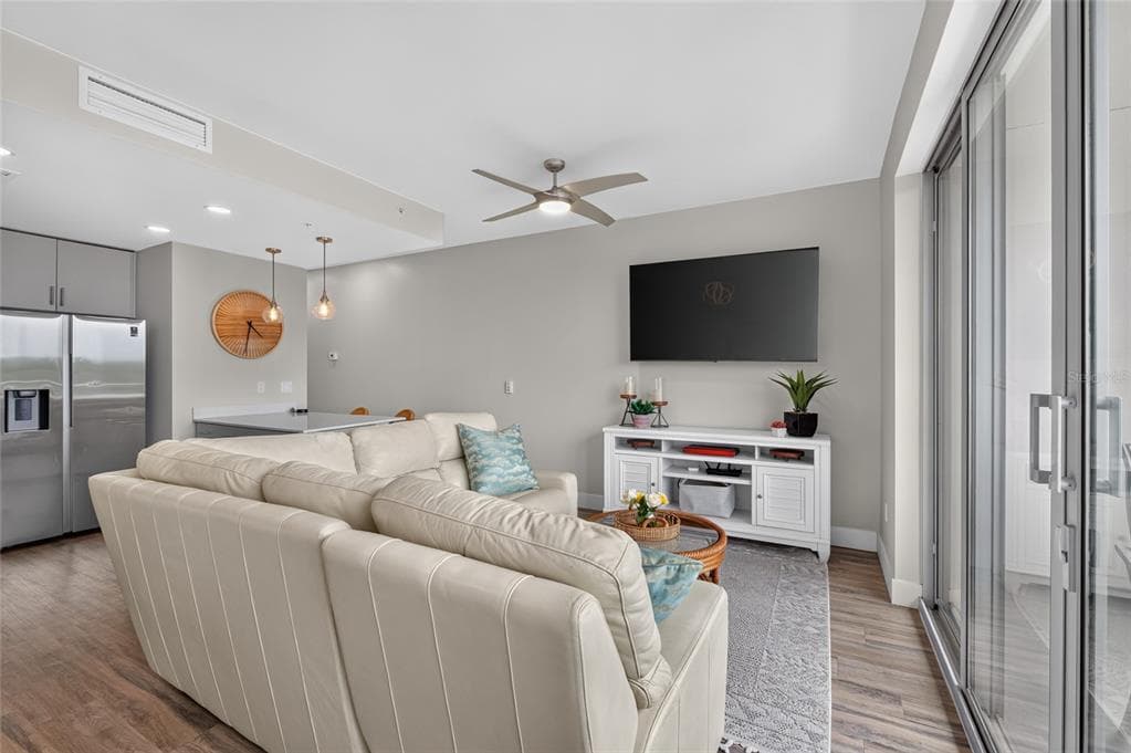 1709 N TAMIAMI TRAIL 505 photo 11