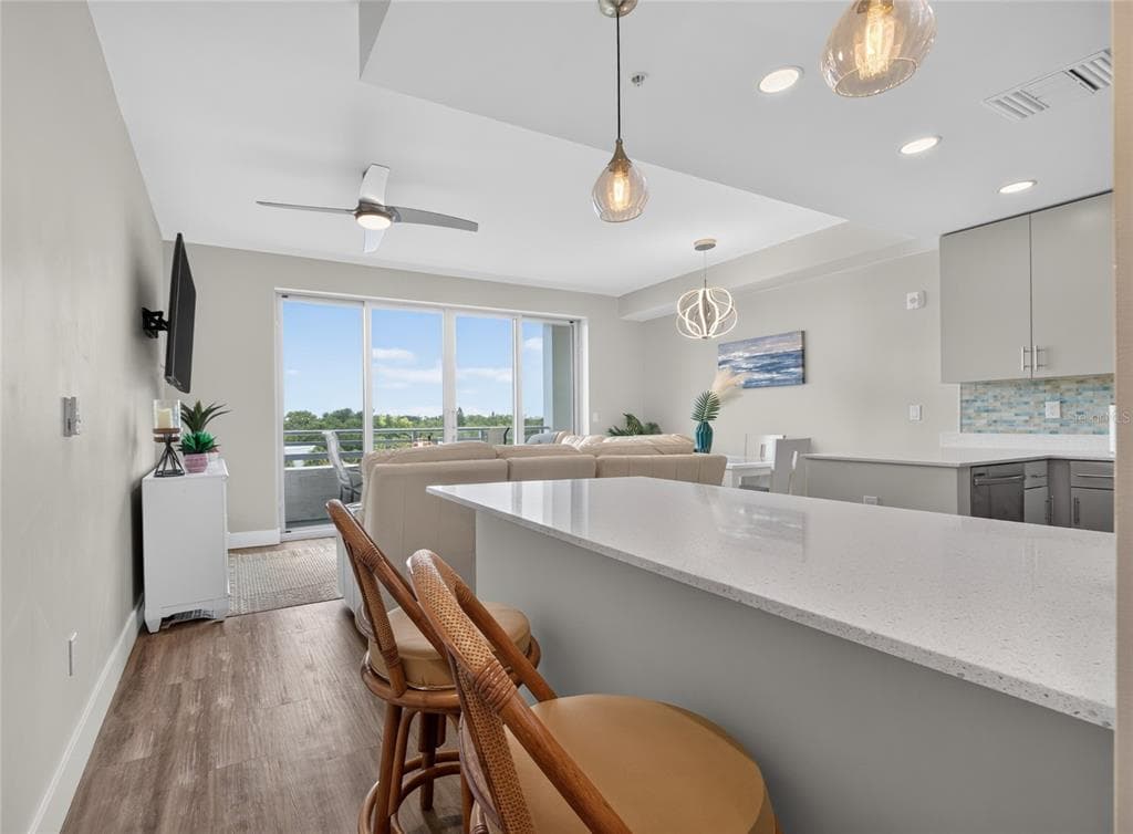 1709 N TAMIAMI TRAIL 505 photo 8