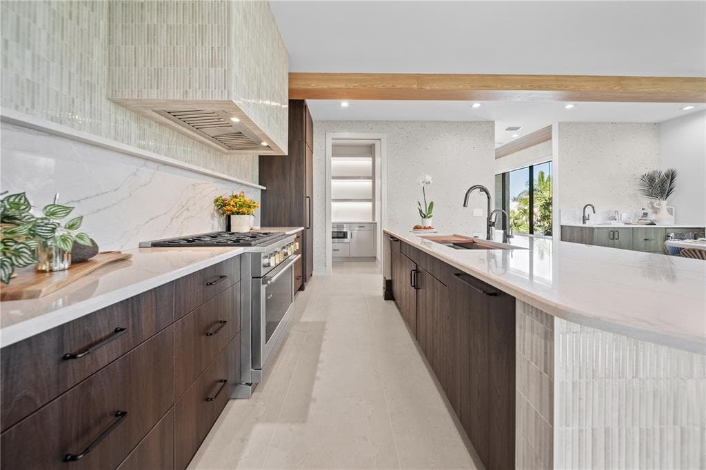 411 PALM AVENUE photo 13
