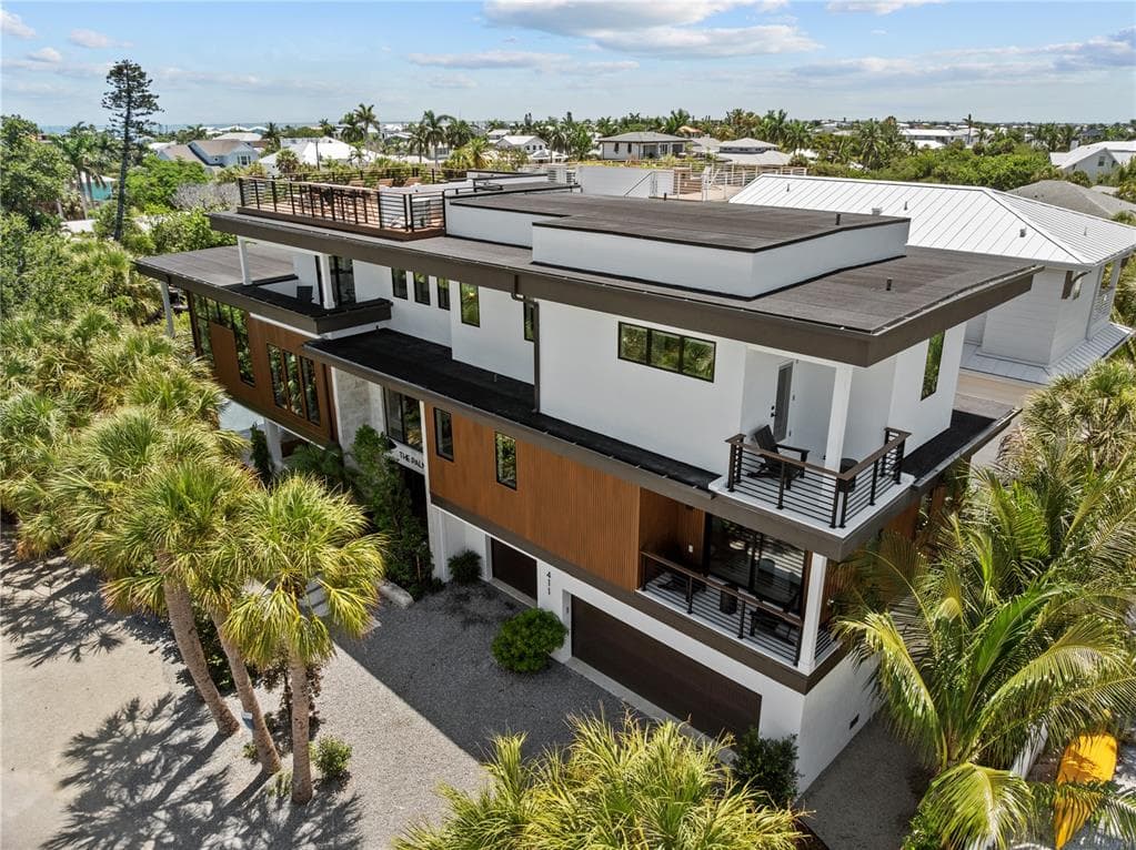 411 PALM AVENUE 1