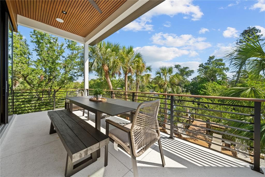411 PALM AVENUE photo 20