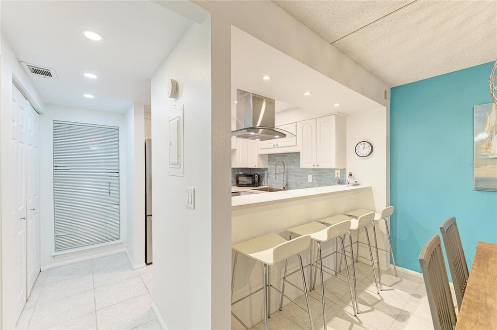 6157 MIDNIGHT PASS ROAD E12 photo 12