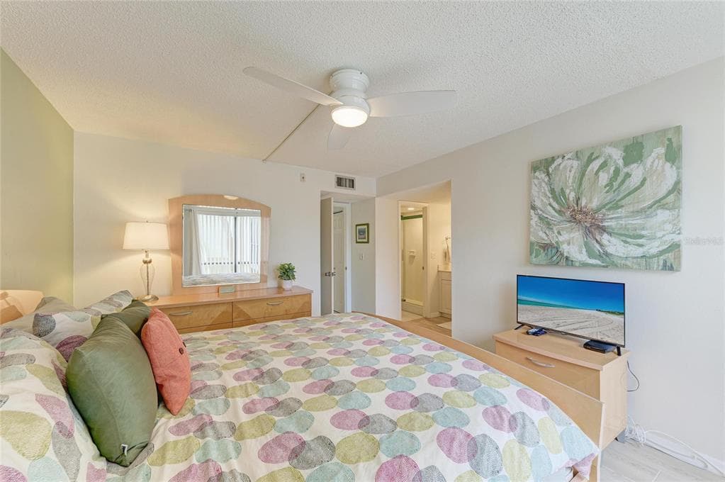 6157 MIDNIGHT PASS ROAD E12 photo 22