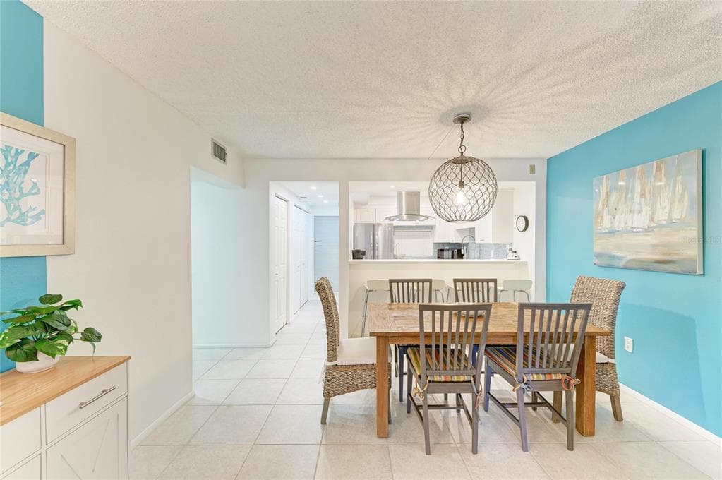 6157 MIDNIGHT PASS ROAD E12 photo 18