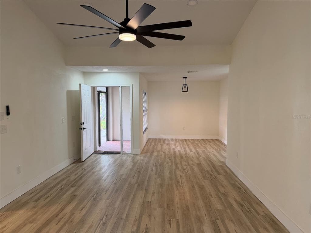 339 PEMBROKE LANE S 228 photo 6