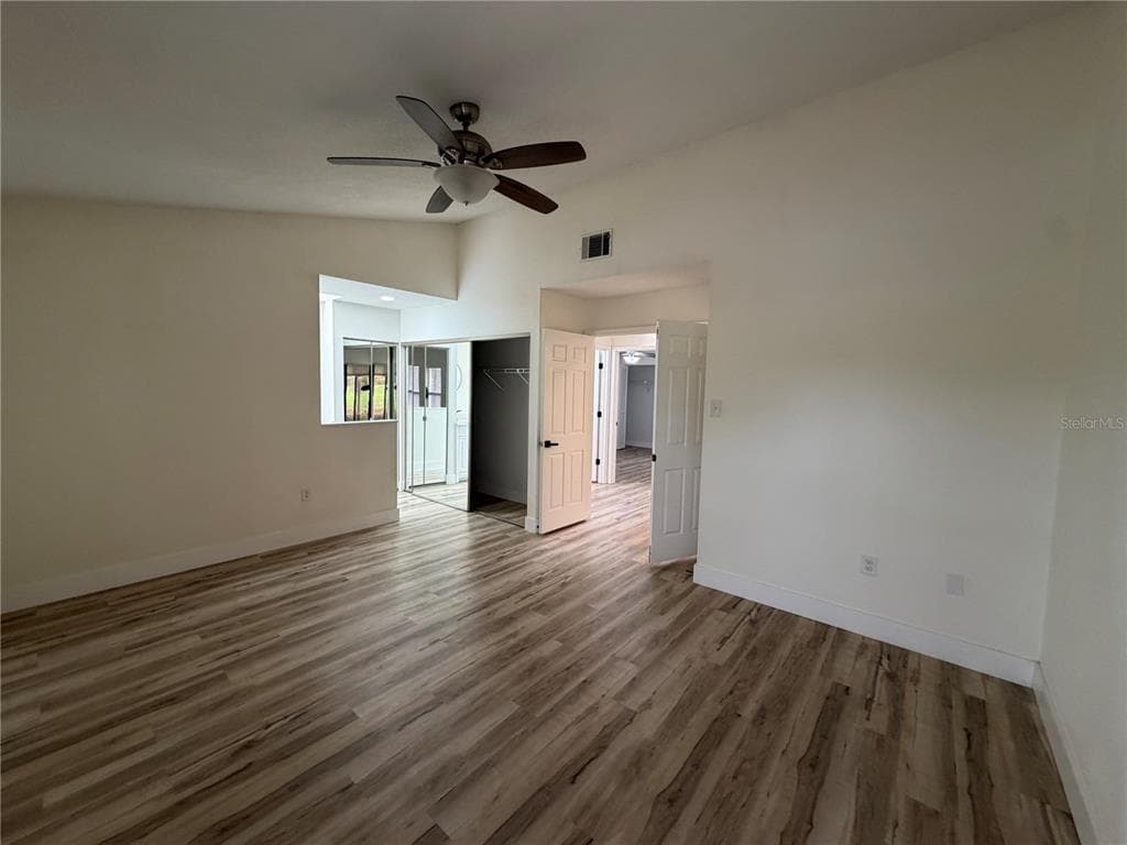 339 PEMBROKE LANE S 228 photo 7