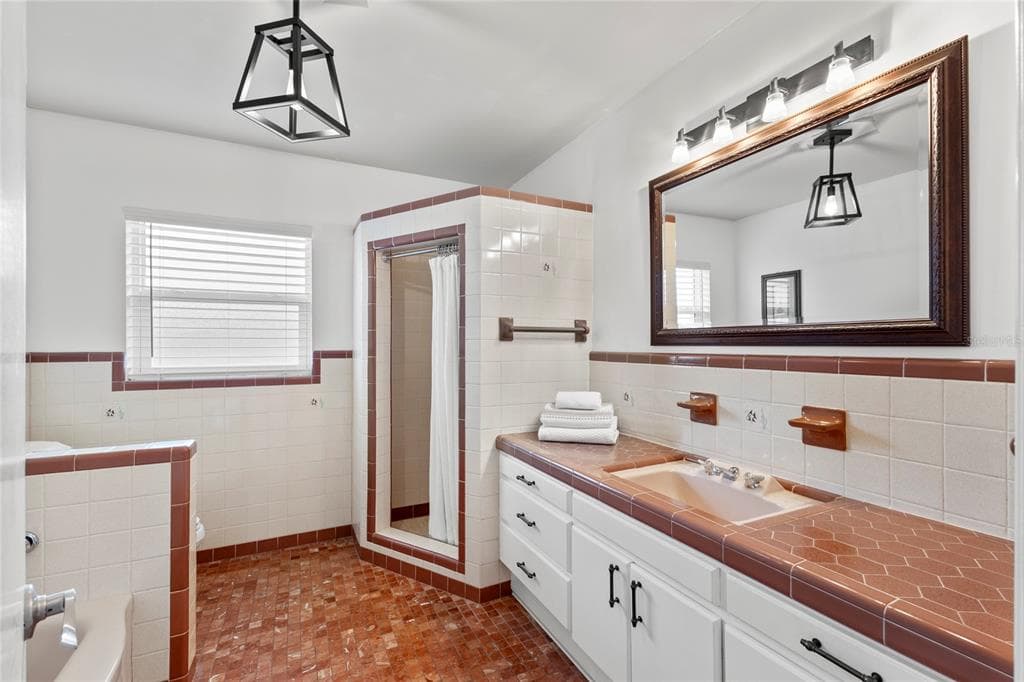 805 WELLINGTON DRIVE photo 23