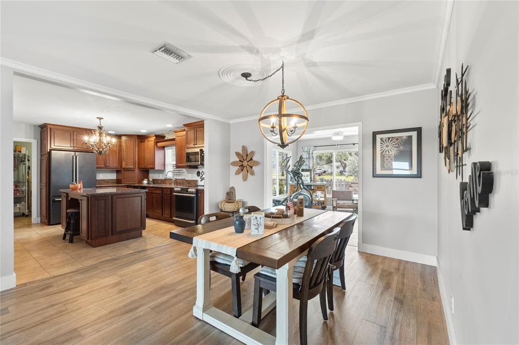 805 WELLINGTON DRIVE photo 6