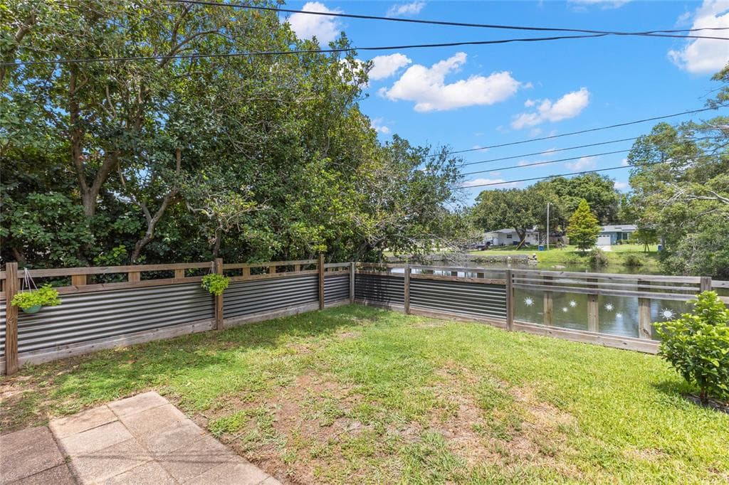 805 WELLINGTON DRIVE photo 18