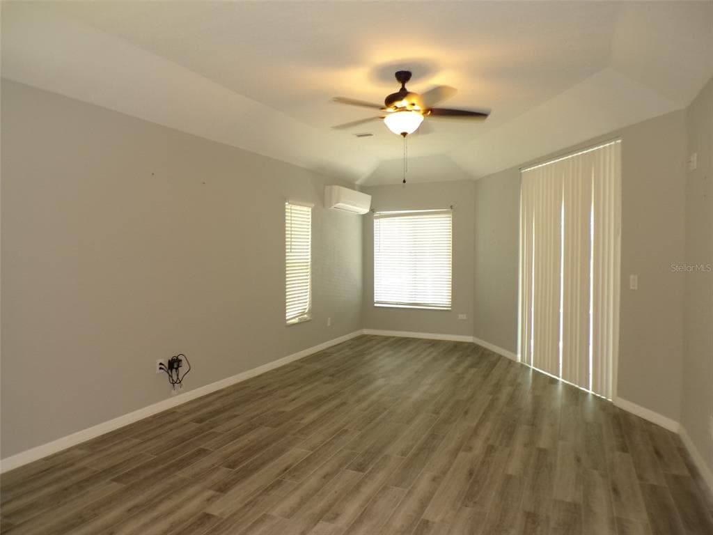 1077 ROTONDA CIRCLE photo 14