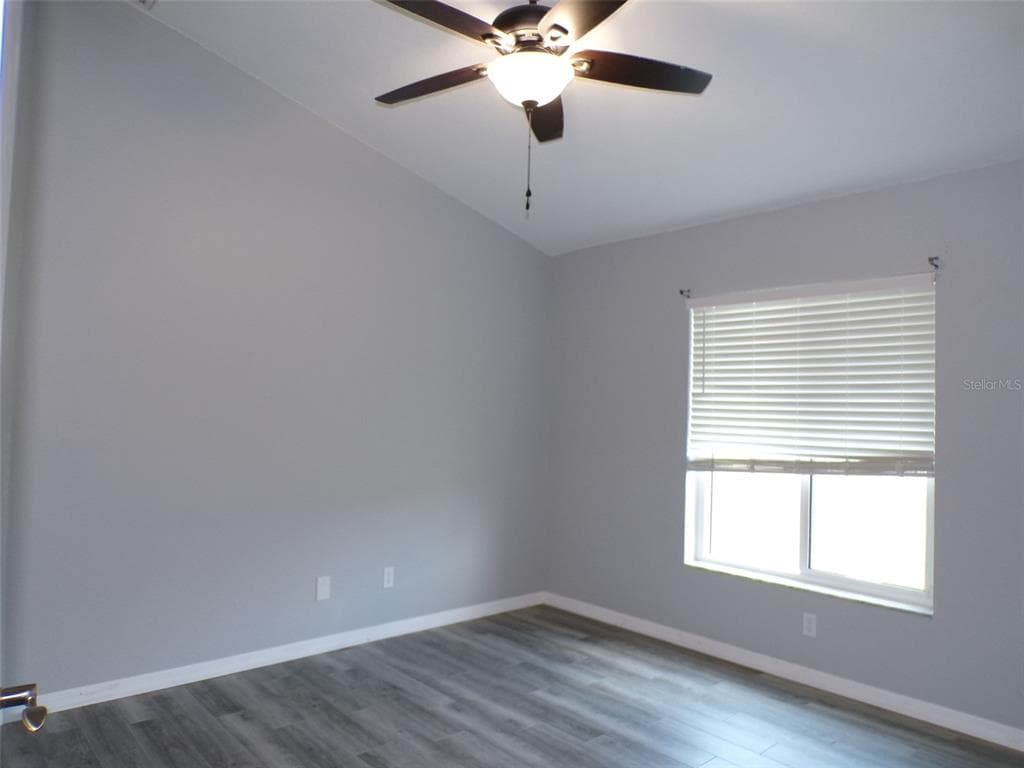 1077 ROTONDA CIRCLE photo 4