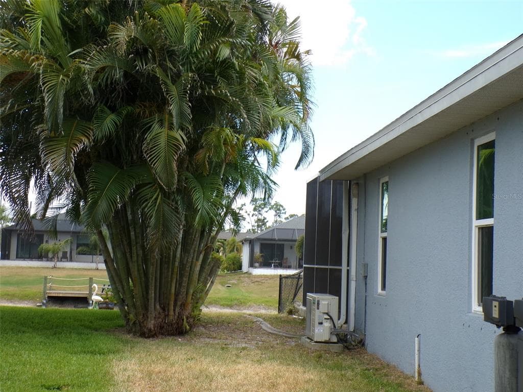1077 ROTONDA CIRCLE photo 21