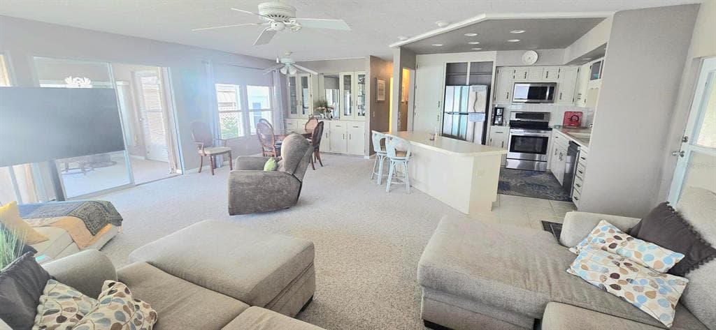 271 COLONIAL BOULEVARD 11 photo 9